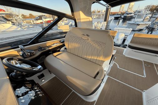 Sea Ray 370 Sundancer Outboard image