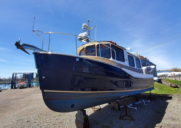 Ranger Tugs R-27 image