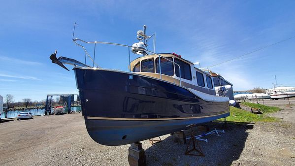 Ranger Tugs R-27 image