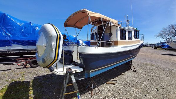 Ranger Tugs R-27 image