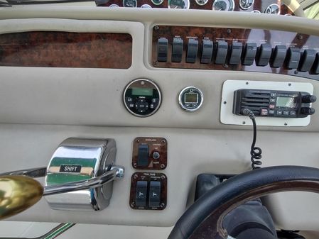Sea Ray 310 Sundancer image