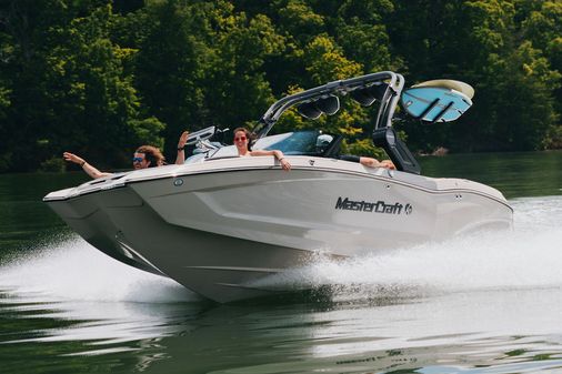 Mastercraft X22 image