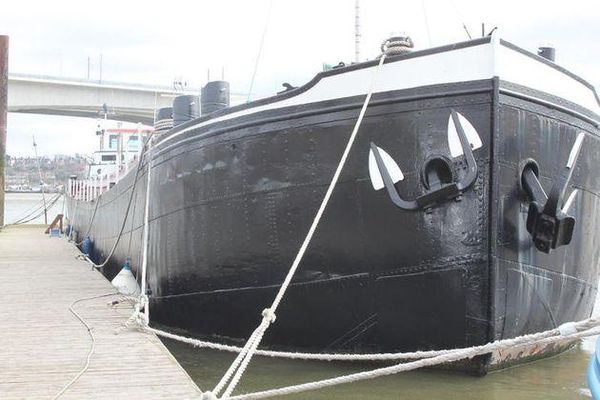 Dutch-barge KEMPENAAR-41M- - main image