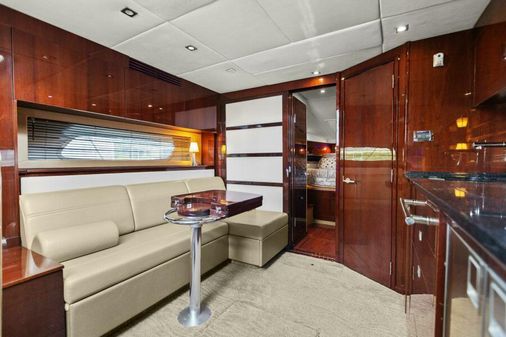 Sea Ray 450 Sundancer image