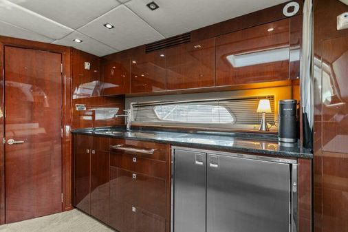 Sea Ray 450 Sundancer image