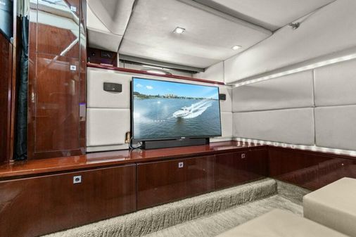 Sea Ray 450 Sundancer image