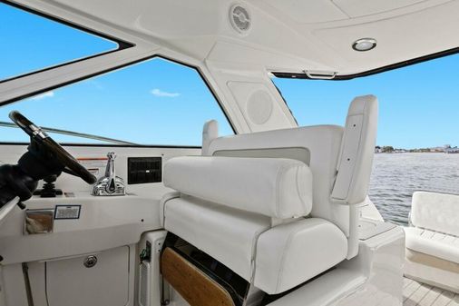 Sea Ray 450 Sundancer image