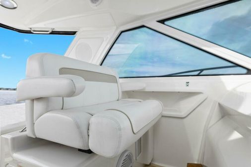 Sea Ray 450 Sundancer image