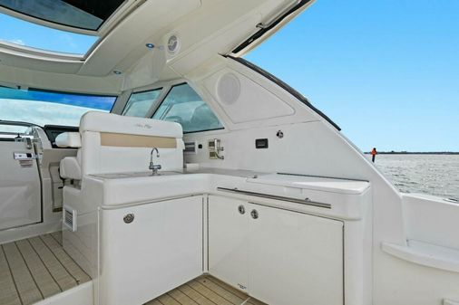 Sea Ray 450 Sundancer image