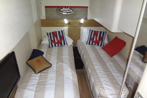 Formula 45 Yacht image