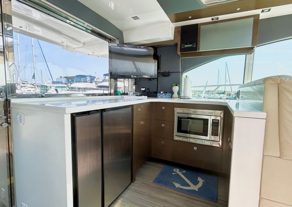 Cruisers Yachts 45 Cantius image