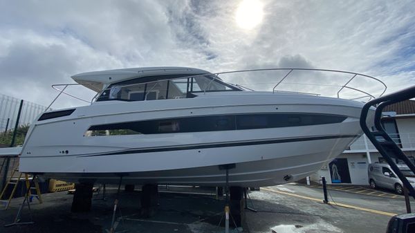 Jeanneau NC 37