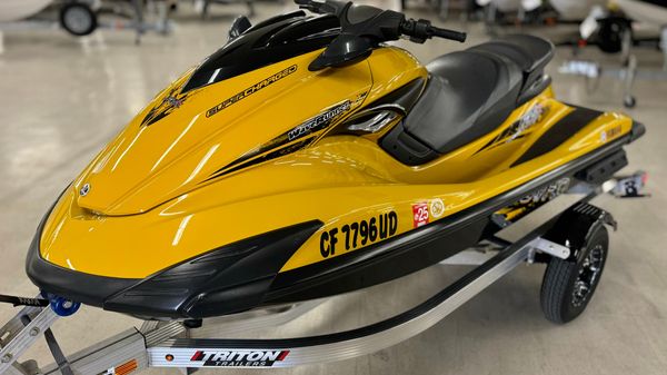 Yamaha WaveRunner FZS 