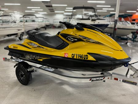 Yamaha-waverunner FZS image