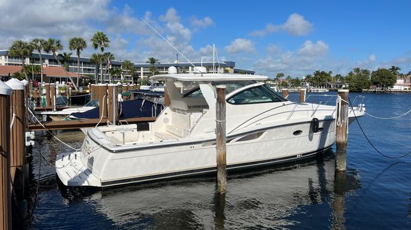Tiara 42 Open