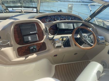 Sea Ray 380 Sundancer image