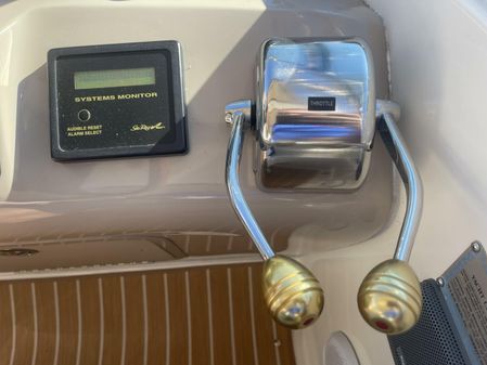 Sea Ray 380 Sundancer image