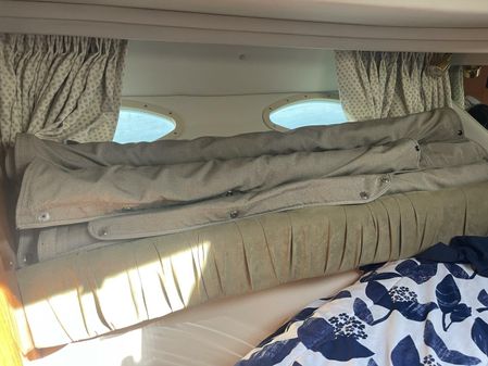 Sea Ray 380 Sundancer image