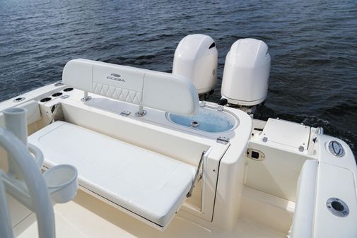 Cobia 262 Center Console image