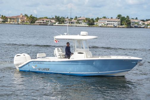 Cobia 262 Center Console image