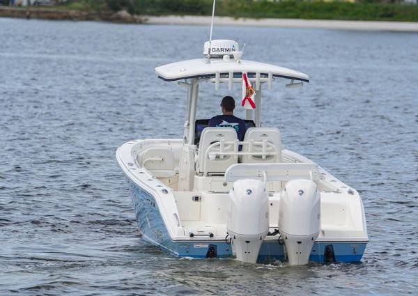 Cobia 262 Center Console image