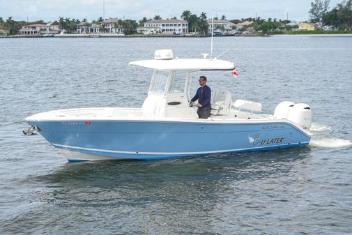 Cobia 262 Center Console image