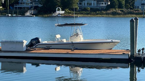 Pursuit C 230 Center Console 