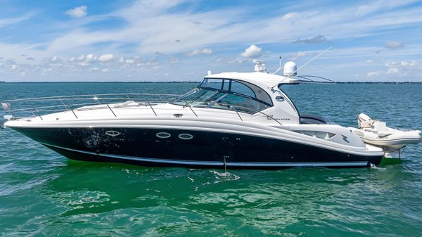 Sea Ray 420 Sundancer 