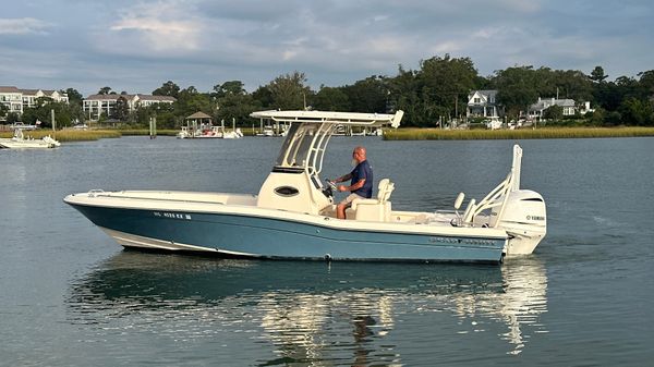 Grady-White 251 Coastal Explorer 