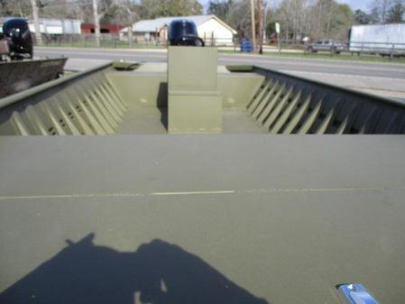 Weldcraft 1860 CENTER CONSOLE image