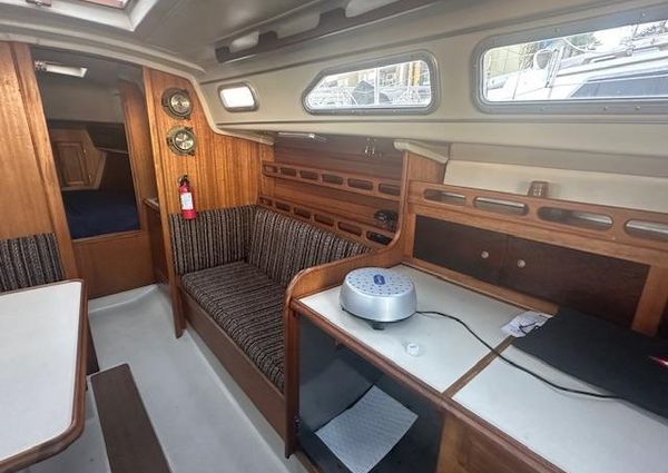 Ericson Yachts 32-2 image