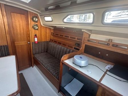 Ericson Yachts 32-2 image