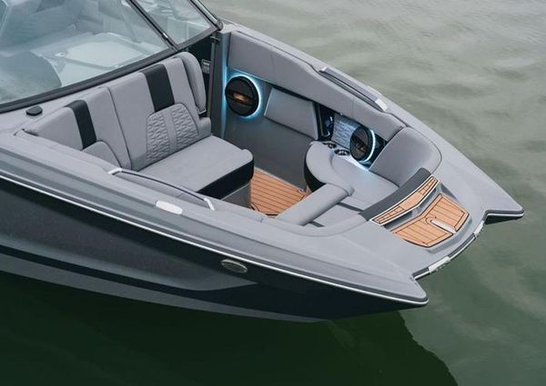 Mastercraft X26 image