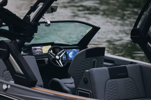 Mastercraft X26 image