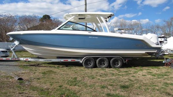 Boston Whaler 320 Vantage