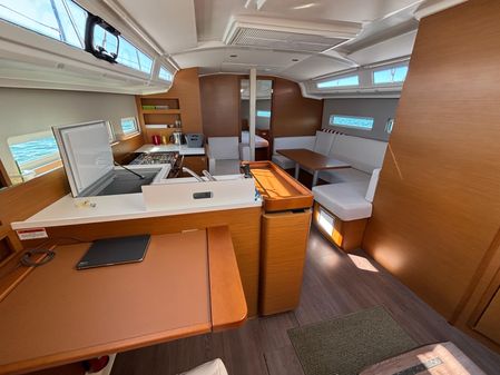 Jeanneau Sun Odyssey 410 image