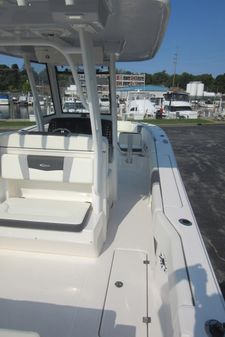 Robalo R270 image