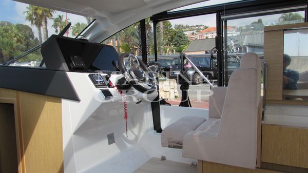 Sealine C335V image