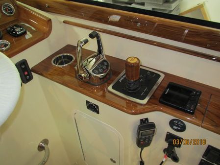Hinckley Picnic Boat MKIII image