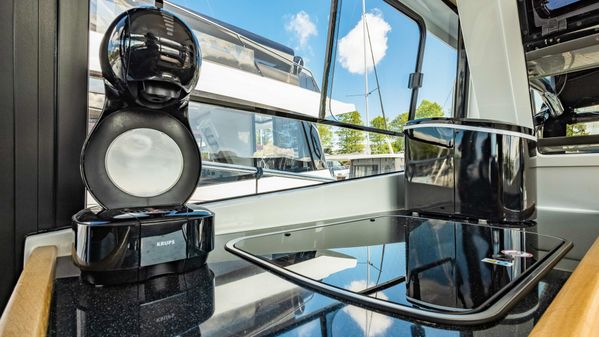 Odysseya Yachts PLATINUM 40 FLY image