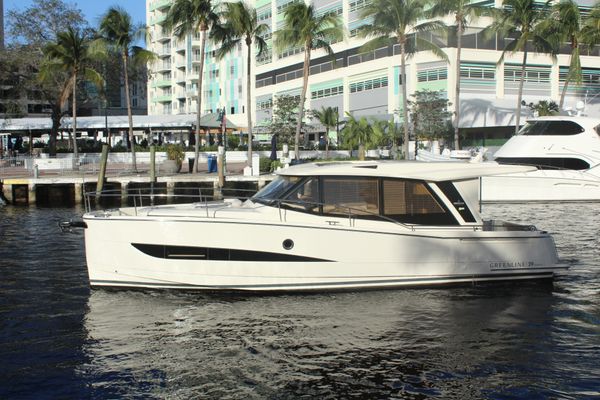 Greenline 39 Hybrid - main image