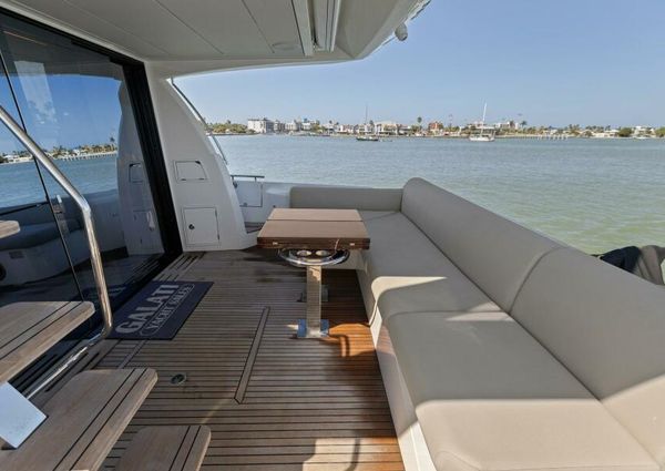 Prestige 590 flybridge image