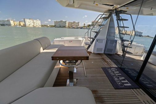 Prestige 590 flybridge image