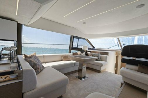 Prestige 590 flybridge image