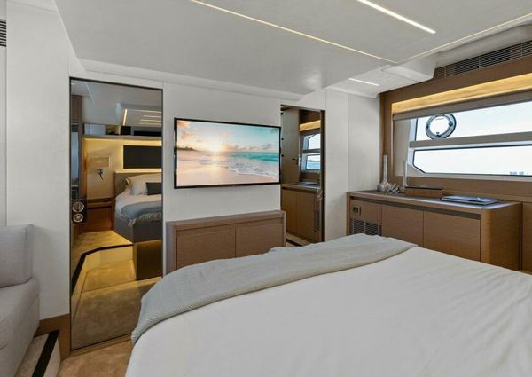 Prestige 590 flybridge image