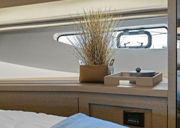 Prestige 590 flybridge image