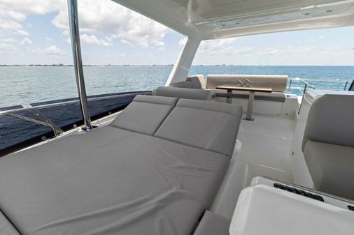 Prestige 590 flybridge image