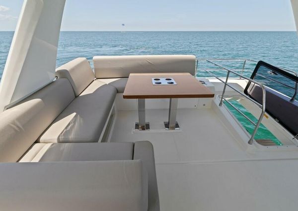 Prestige 590 flybridge image