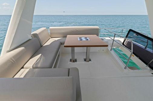 Prestige 590 flybridge image