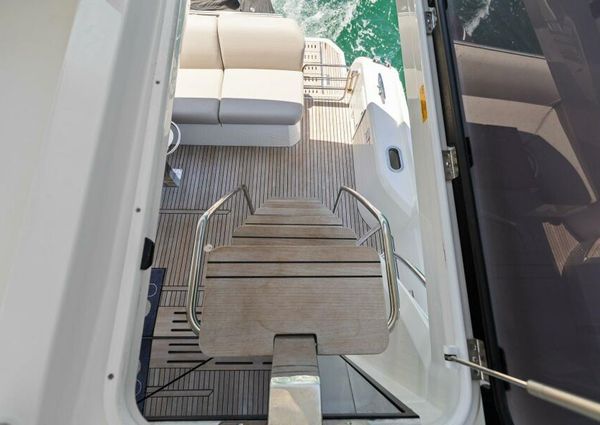 Prestige 590 flybridge image